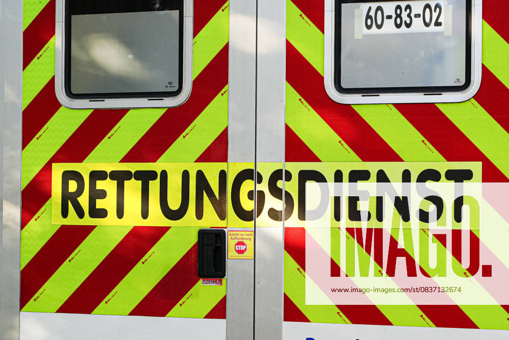 Ammersbek Theme photo blue light, 13 10 2025 Inscription rescue service on ambulance Theme photo blue light