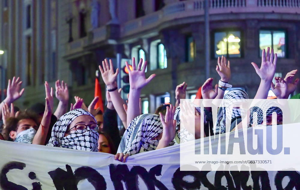 Protesters take part in a march in support of Palestine during the general strike on October 15 (15O) in Madrid, Spain. Thousands gathered to demand an end to the offensive in Gaza and to show solidarity with the Palestinian people. At the end of the demonstration, clashes broke out between a small group of protesters and SpainÃ¢â‚¬â ¢s National Police. Madrid SPAIN - ZUMAz108 20251015_znp_z108_147