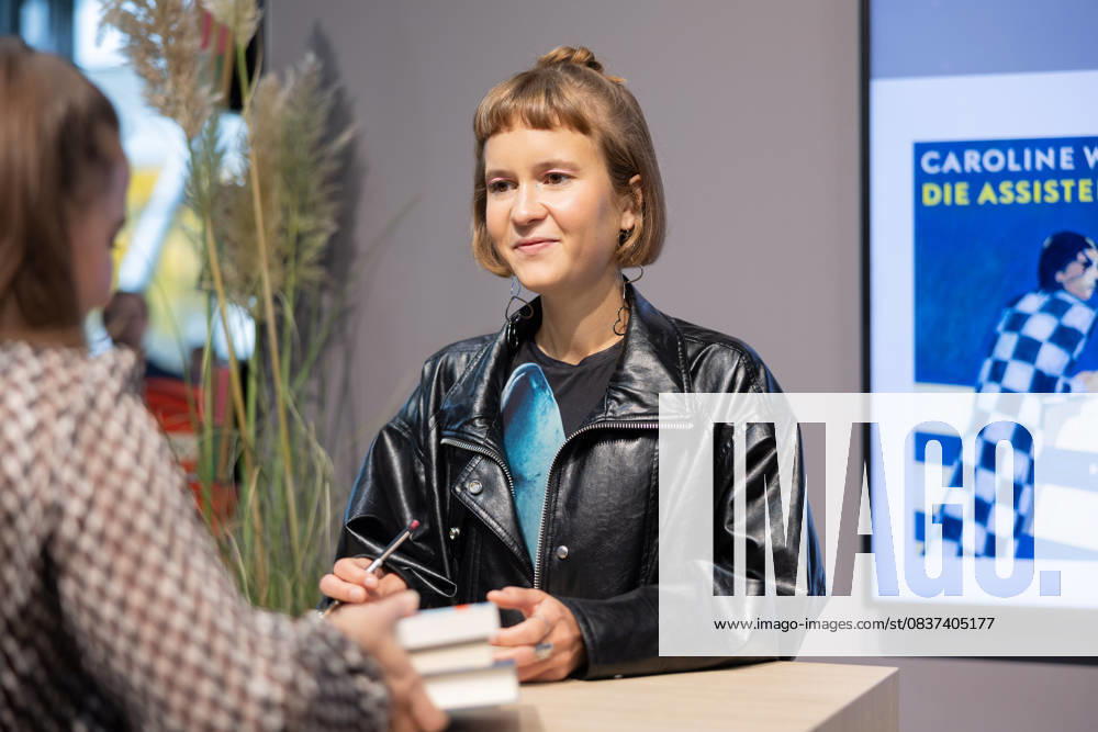 Frankfurt Book Fair 2025 Caroline Wahl signs her new book Die Assistentin at the Thalia Bücher GmbH stand , Frankfurt Book Fair on October 16, 2025 , Frankfurt am Main Hessen Germany Exhibition Grounds