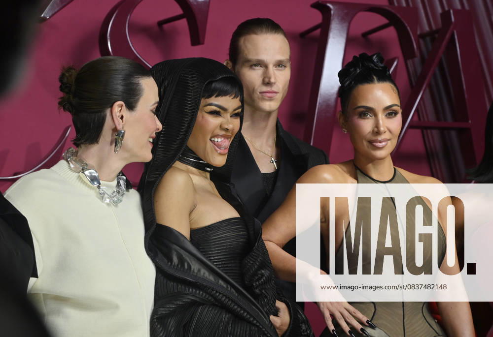 Cast members Sarah Paulson, Teyana Taylor, Matthew Noszka and Kim Kardashian (L-R) attend the world premiere of the Hulu original TV Series All s Fair at the DGA Theater in Los Angeles on Thursday, October 16, 2025. Storyline: Follows a successful divorce lawyer and the owner of an all-female law firm in Los Angeles. LAP2025101611 JIMxRUYMEN