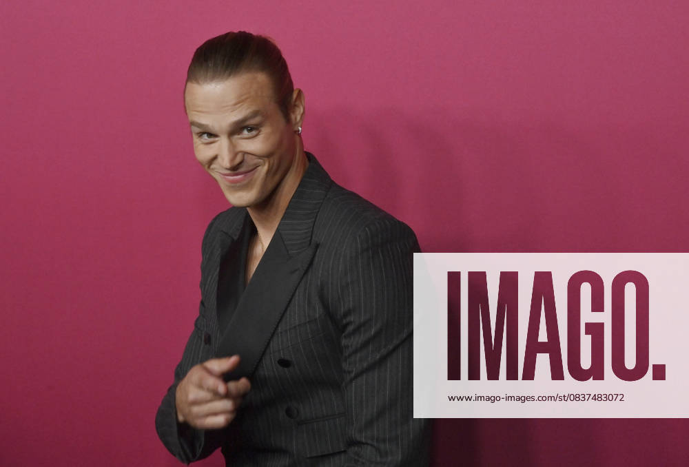 Cast member Matthew Noszka attends the world premiere of the Hulu original TV Series All s Fair at the DGA Theater in Los Angeles on Thursday, October 16, 2025. Storyline: Follows a successful divorce lawyer and the owner of an all-female law firm in Los Angeles. LAP2025101657 JIMxRUYMEN