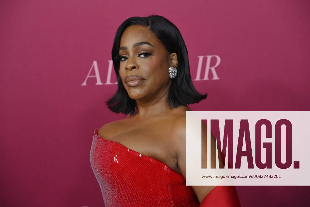Cast member Niecy Nash attends the world premiere of the Hulu original TV Series All s Fair at the DGA Theater in Los Angeles on Thursday, October 16, 2025. Storyline: Follows a successful divorce lawyer and the owner of an all-female law firm in Los Angeles. LAP2025101638 JIMxRUYMEN