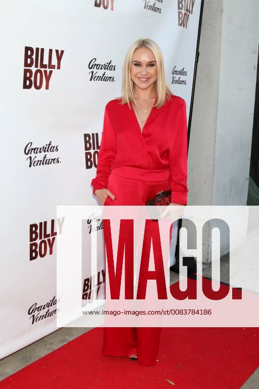 LOS ANGELES - JUN 12: Becca Tobin at the Billy Boy Los Angeles Premiere at the Laemmle Music Hall on June 12, 2018 in Beverly Hills, CA