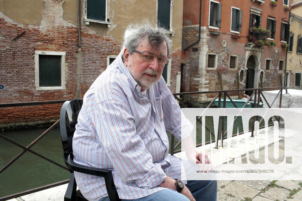 Portrait of Francesco Guccini singer songwriter 03 07 2020 Basso CANNARSA Opale photo