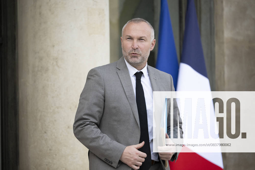 Weekly Cabinet Meeting - Paris junior Minister in charge of parliament relations Laurent Panifous leaves following the weekly cabinet meeting at the presidential Elysee Palace in Paris, on October 22, 2025.Photo by Eliot Blondet ABACAPRESS.COM Paris France France