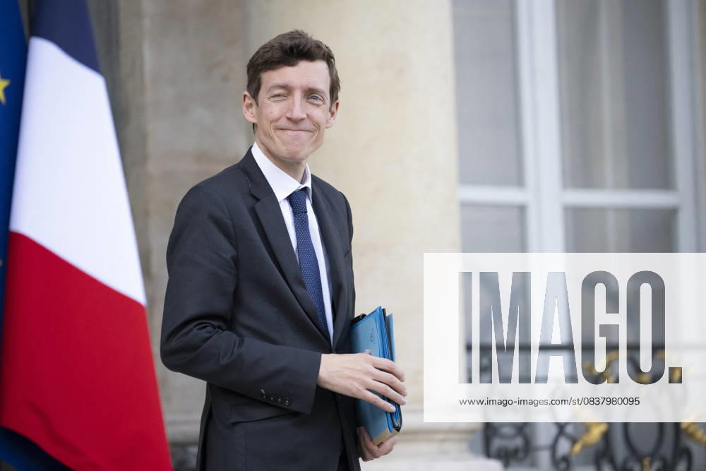 Weekly Cabinet Meeting - Paris French Education Minister Edouard Geffray leaves following the weekly cabinet meeting at the presidential Elysee Palace in Paris, on October 22, 2025. Photo by Eliot Blondet ABACAPRESS.COM Paris France France