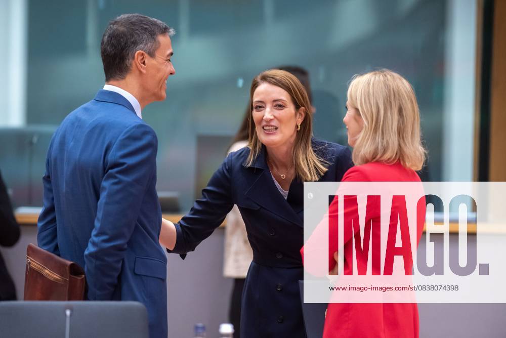 BRUSSELS Spanish Prime Minister Pedro Sanchez Perez-Castejon, European Parliament President Roberta Metsola, and the High Representative of the European Union for Foreign Affairs and Security Policy Kaja Kallas attend the European summit. The summit will discuss, among other things, the sanctions package against Russia and the European Commission s roadmap for defensive preparedness. ANP JONAS ROOSENS netherlands out - belgium out