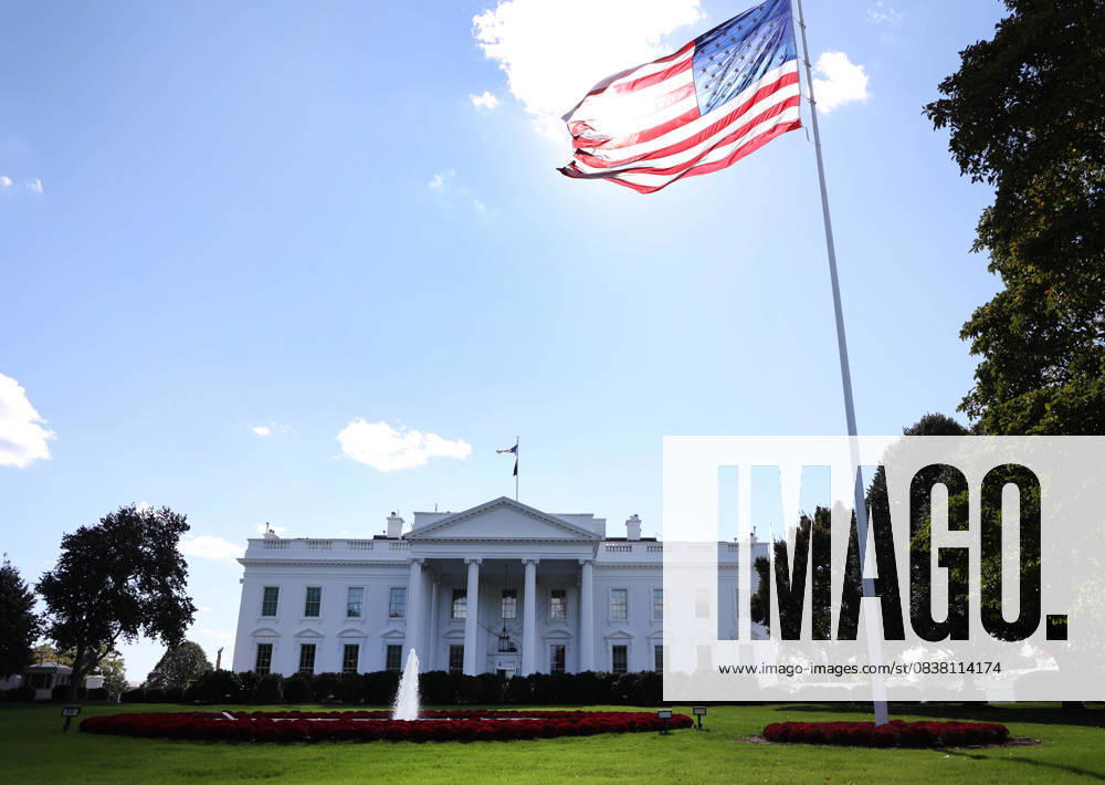 The White House is seen in Washington, DC, USA, on October 23, 2025. President Donald Trump planned to construct a ballroom in the West Wing of the White House. US President Donald Trump thanked billionaires and top companies for donating to the new 50 million ballroom he is building at the White House. The guests included representatives from tech firms like Amazon, Apple, Meta, Google, Microsoft and Palantir and defense giant Lockheed Martin, according to US media citing a White House guest list. Washington Dc USA - ZUMAs337 20251023_znp_s337_015