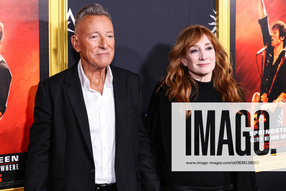 2025 AFI Fest - Springsteen Deliver Me From Nowhere Opening Night Gala Premiere - LA American singer, songwriter, and guitarist Bruce Springsteen and wife American singer-songwriter and guitarist Patti Scialfa arrive at the 2025 AFI (American Film Institute) Fest Presented By Canva - Opening Night Gala Premiere Of 20th Century Studios Springsteen: Deliver Me From Nowhere held at the TCL Chinese Theatre IMAX on October 22, 2025 in Hollywood, Los Angeles, California, United States. Photo by Xavier Collin Image Press Agency ABACAPRESS.COM Los Angeles California United States
