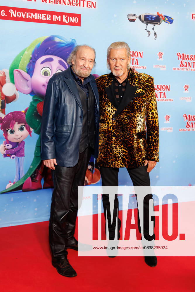 Mission Santa An Elf Saves Christmas Michael Mendl and Johnny Logan at the premiere Mission Santa An Elf Saves Christmas at the cinema in the Kulturbrauerei on 25 10 2025 in Berlin