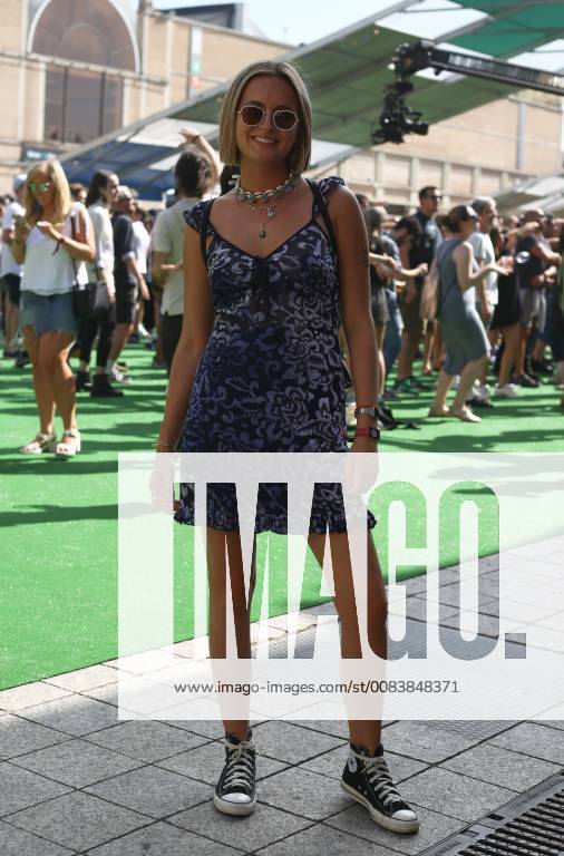 A chic showgoer attending the Sónar Festival in Barcelona, Spain - June 14, 2018 - Sónar Festival 2018, Barcelona Spain
