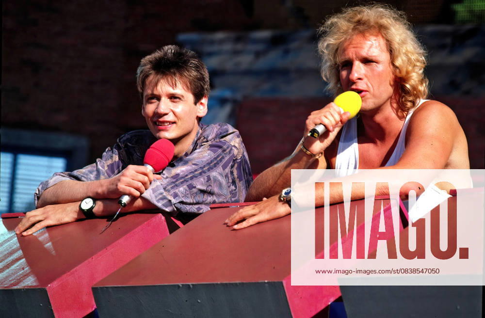 ARCHIVE Günther Jauch Presenter Günther Jauch hosts the ZDF live program from the International Radio Exhibition Zwei im Zweiten in Berlin with Thomas Gottschalk, 08 1989 ARCHIVE RECORD, date estimated 20251028JWM0051