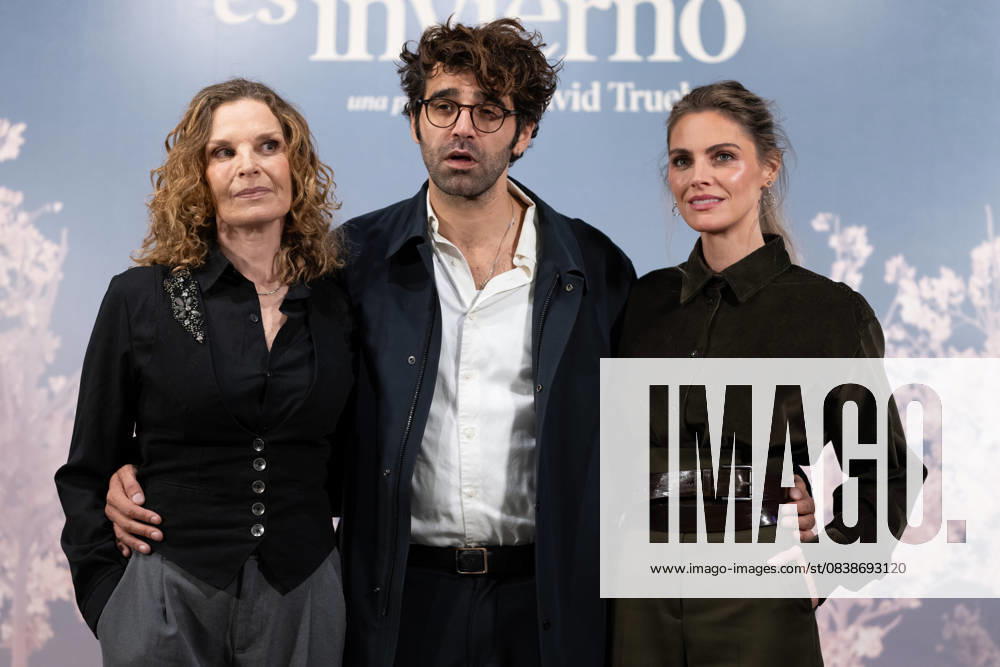 The photocall of the film Siempre es invierno in Madrid, Spain - 29 Oct 2025 (L-R) Isabelle Renauld, David Verdaguer and Amaia Salamanca poses at the photocall of the film Siempre es invierno , at the Princesa cinema in Madrid. Madrid Spain