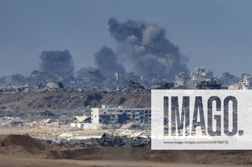 Scene in Gaza Photo taken from Sderot, southern Israel, on Oct. 29, 2025, shows smoke rising in northern Gaza after Israel carried out airstrikes across the strip overnight. A14AA0004988084P