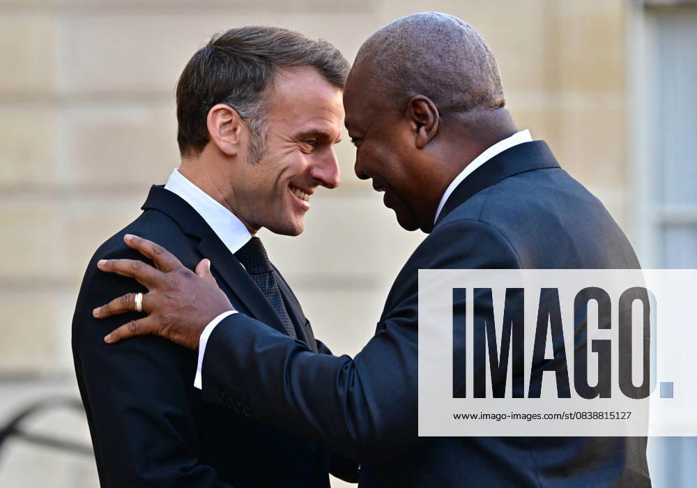 President Emmanuel Macron welcomes John Dramani Mahama, President of Ghana, to the Élysée Palace in Paris on 30 October 2025 Christian Liewig Bestimage President Emmanuel Macron welcomes John Dramani Mahama, President of Ghana, to the Élysée Palace in Paris on 30 October 2025 Paris France