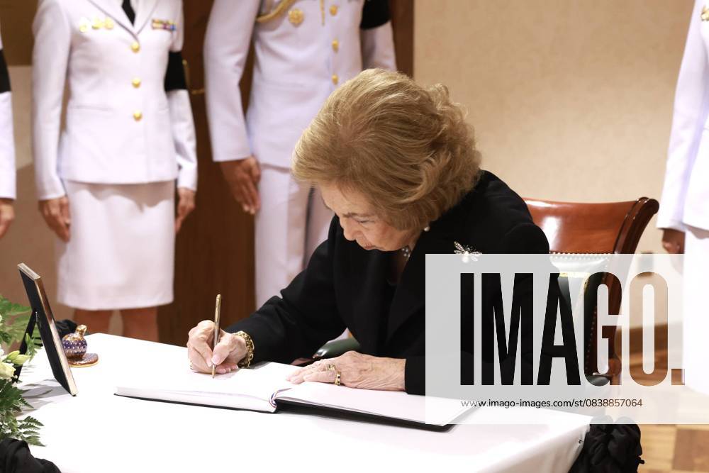 Spanish Emeritus Queen Sofia of Greece during book of condolence event to Tailandia Queen Sirikit in Madrid on Thursday, 30 October 2025. Cordon Press CasaxdexS.M.Reyx Jimenez