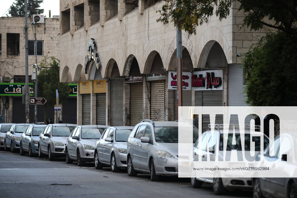 Coronavirus precautions n Jerusalem JERUSALEM - APRIL 25: A street remains nearly empty due to restrictions imposed as measures against new type of coronavirus (Covid-19) pandemic in Jerusalem on April 25, 2020. After the second day of Ramadan, the shopkeepers in East Jerusalem closed their shops as of 18.00 and the city almost turns into a ghost town. Kudüs Palestinian Territory, Occupied. Editorial use only. Please get in touch for any other usage.
