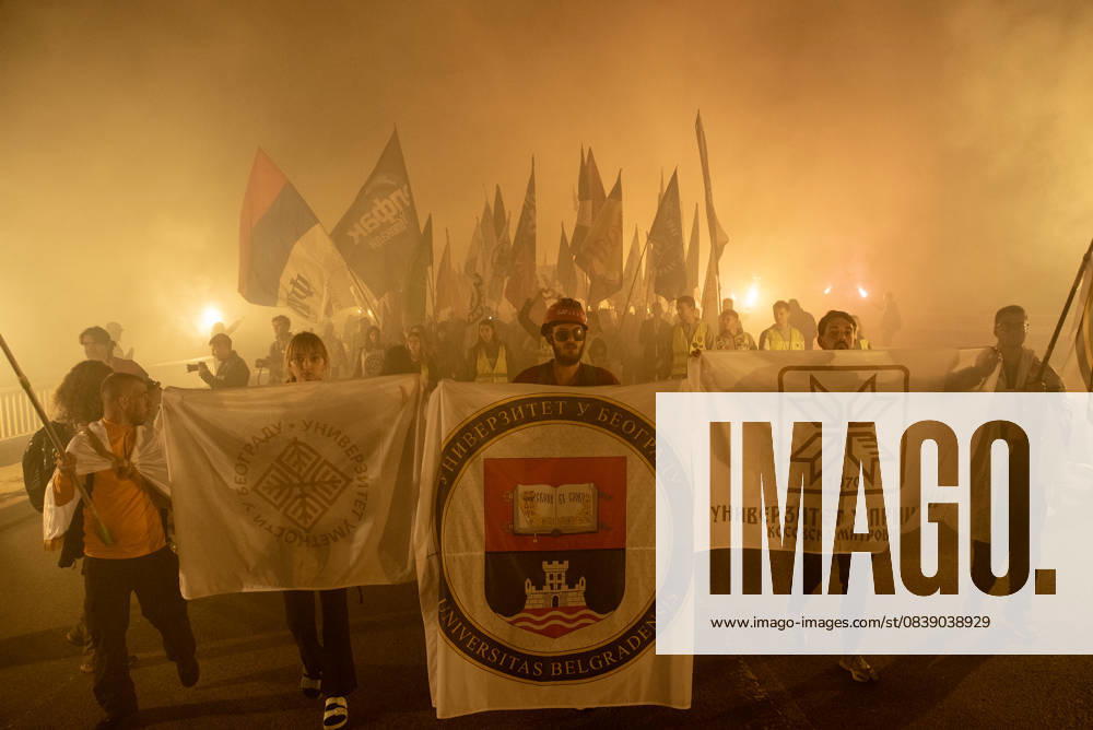 Students arrive for the commemoration of the Novi Sad tragedy in Novi Sad, Serbia - 31 OCT 2025 Student hold flags and banners on the arrival to the Limanski Park in Novi Sad. Thousands of protesters gathered by the Limanski Park, to welcome the students and supporters on arrival for the first commemoration of the Novi Sad tragedy in Serbia. It is happened on the 1st of November 2024, when the Novi Sad railway station canopy collapsed and killed 16 people. Novi Sad Serbia