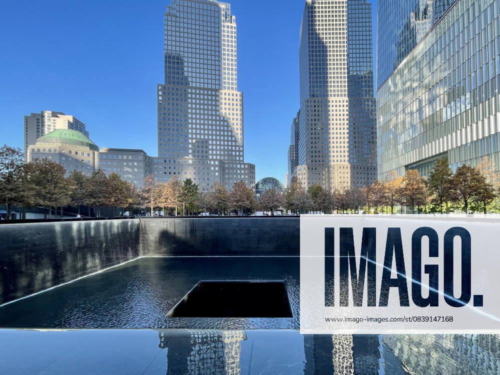 9 11 Memorial in New York City a Memorial site for the Victims the Stop from 11 September 2001, New York, USA 1043802609
