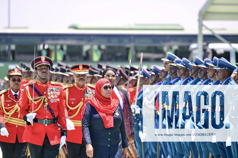 (251104) -- DODOMA, Nov. 4, 2025 -- Tanzanian President Samia Suluhu Hassan inspects the guard of honor during the inauguration ceremony held in Dodoma, Tanzania, Nov. 3, 2025. Tanzanian President Samia Suluhu Hassan was sworn in on Monday for a five-year term, after she secured 97.66 percent of the vote in the recent general elections. () TANZANIA-DODOMA-PRESIDENT-INAUGURATION CEREMONY TanzaniaxStatexHouse HandoutxviaxXinhua