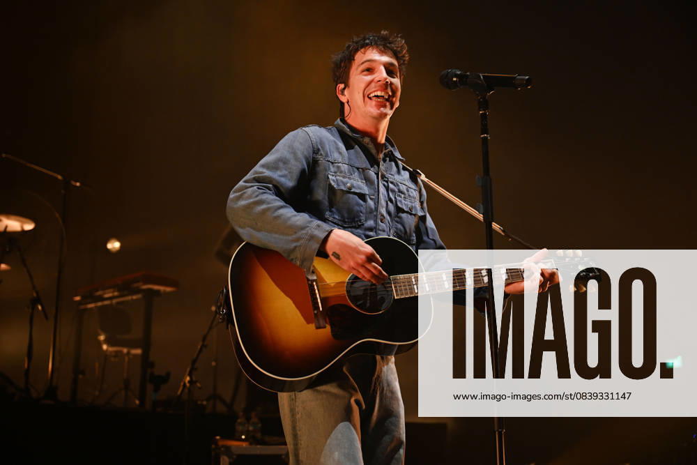 Role Model performing at Eventim Apollo in London LONDON, ENGLAND - NOVEMBER 03: Role Model (Tucker Pillsbury) performing at Eventim Apollo on November 03, 2025 in London, England CAP MAR MAR Great Britain