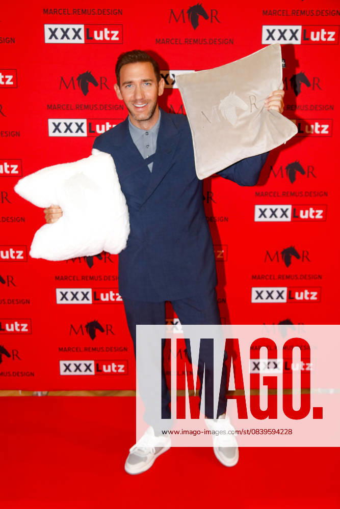 Marcel Remus presents his own bed linen collection at XXXLutz in Nuremberg Nuremberg, 0 11 2025 Marcel Remus at the presentation of the Marcel Remus bed linen collection at XXXLutz in Nuremberg Bavaria