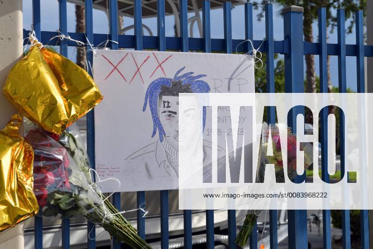 DEERFIELD BEACH, FL - JUNE 23:Hip-hop mourns rapper XXXTentacion after fatal shooting at roadside memorial. The Rapper Jahseh Dwayne Onfroy, who performed under the name Xxxtentacion was shot, June 18, 2018 on June 23, 2018 in Deerfield Beach, Florida...People: xxtentacion..Transmission Ref: FLXX..Must call if interested.Michael Storms.Storms Media Group Inc..305-632-3400 - Cell.305-513-5783 - Fax.MikeStorm@aol.com.www.StormsMediaGroup.com Deerfield Beach United States Of America - ZUMAs214 20180623_zba_s214_015