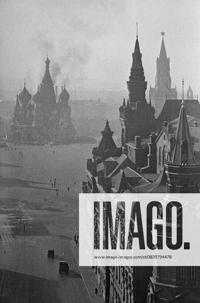 Red Square on first days of Great Patriotic War 661178 25.06.1941 Moscow s Red Square in June 1941. Anatoliy Garanin Sputnik Moscow Russia