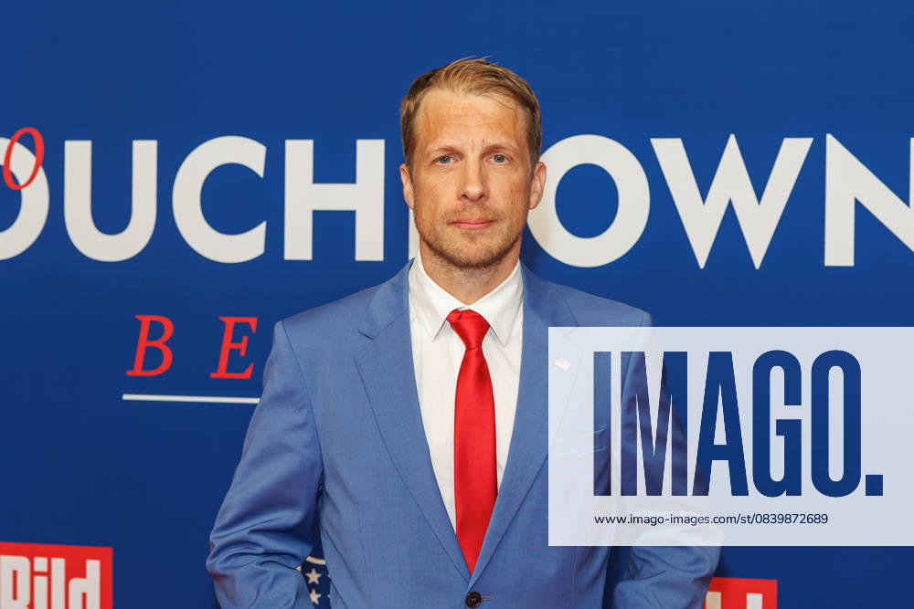 Reception BILD NFL TOUCHDOWN BERLIN Oliver Pocher at the BILD TOUCHDOWN BERLIN National Football League reception, on the occasion of the first regular season game of the NFL teams Indianapolis Colts vs Atlanta Falcons on 07 11 2025 at the Axel Springer Hochhaus in Berlin