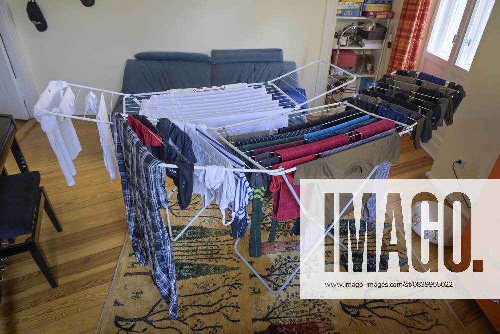 Clothes horse, drying in the apartment