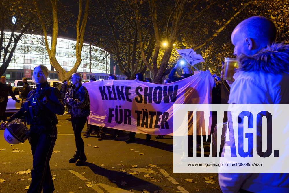 Demonstrators protest against the appearance of Rammstein frontman Till Lindemann in front of the Westfalenhalle Dortmund, 08 11 2025 NRW Germany