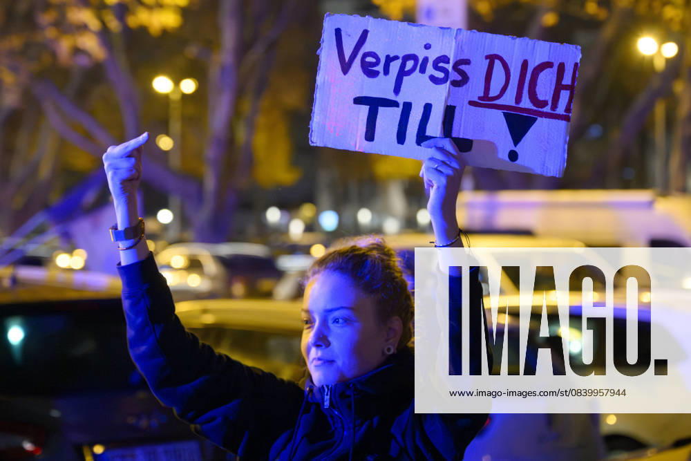 Demonstrators protest against the appearance of Rammstein frontman Till Lindemann in front of the Westfalenhalle Dortmund, 08 11 2025 NRW Germany