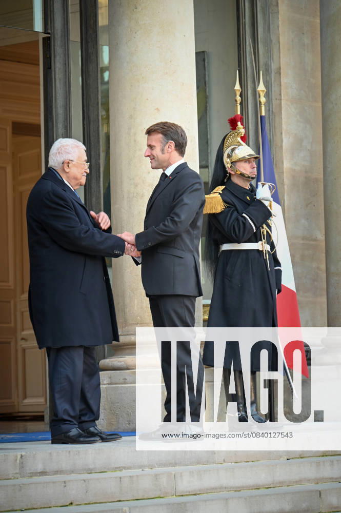 French president Emmanuel Macron welcomes Mahmoud Abbas at Elysee Palace 450581 2025 11 11