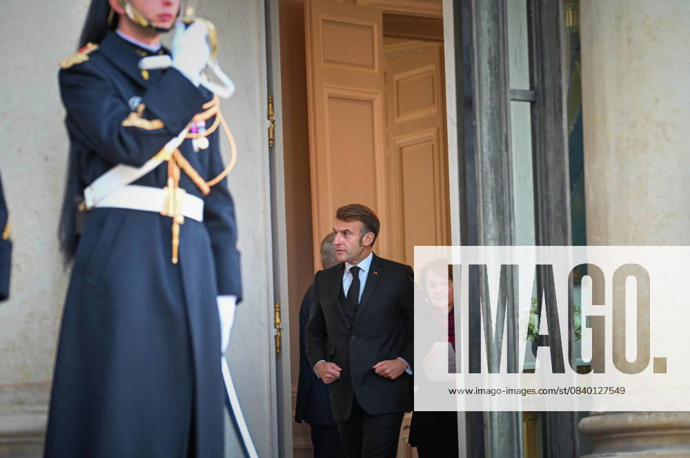 French president Emmanuel Macron welcomes Mahmoud Abbas at Elysee Palace 450581 2025 11 11