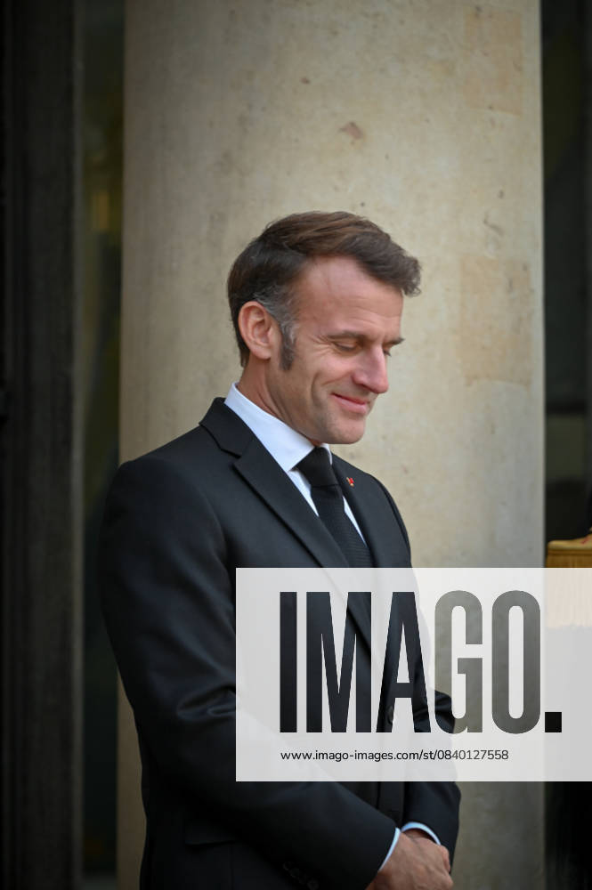 French president Emmanuel Macron welcomes Mahmoud Abbas at Elysee Palace 450581 2025 11 11