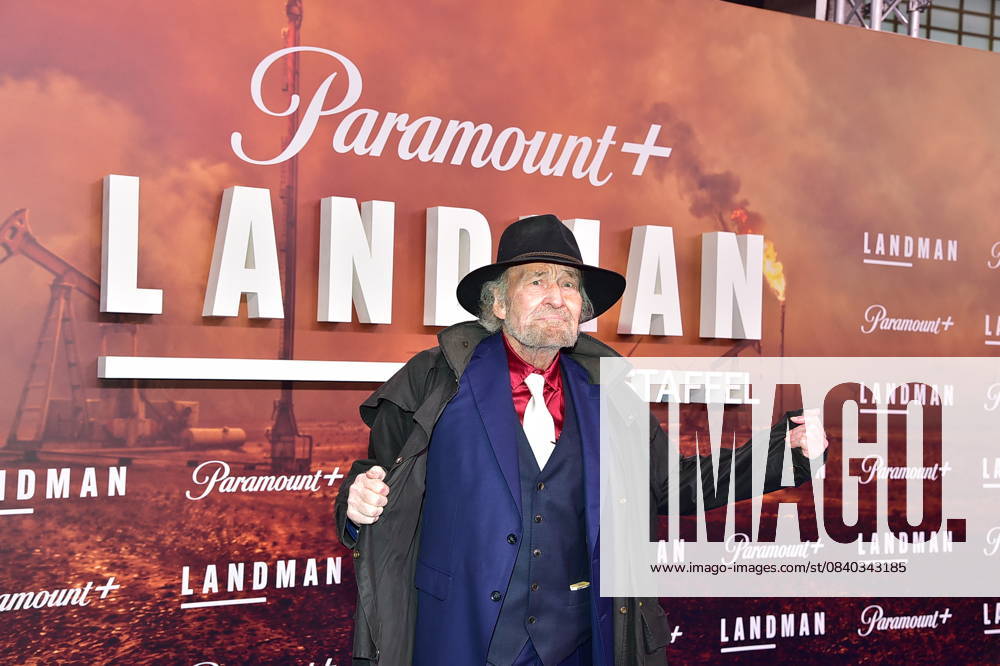 European premiere of landmann Michael Mendl Arrival red carpet for the European premiere of landmann in berlin on 14 11,2025 Photopress Mueller