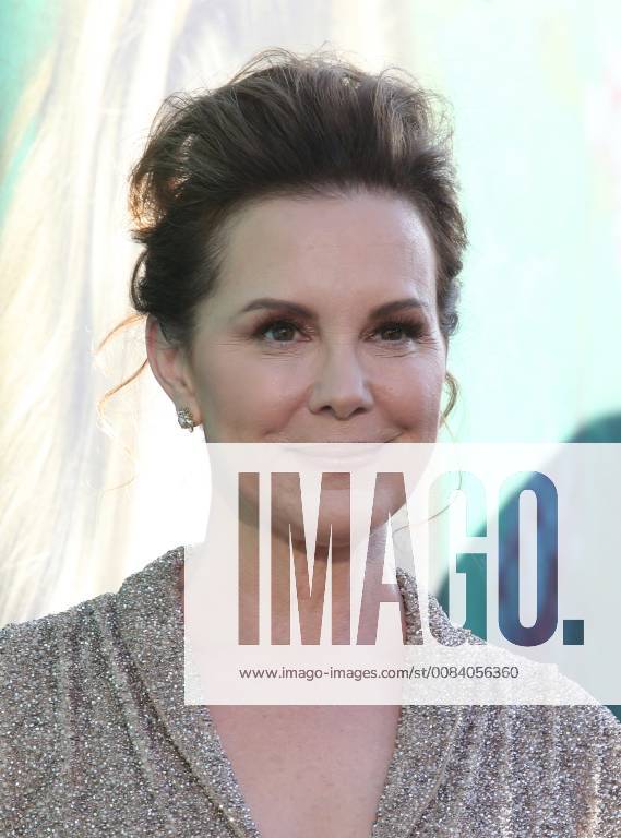 HOLLYWOOD, CA - JUNE 26: Elizabeth Perkins, arriving to the Premiere Of HBO s Sharp Objects at The Cinerama Dome in Hollywood, California on June 26, 2018.