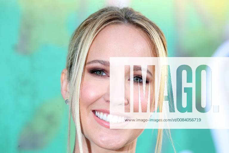 HOLLYWOOD, CA - JUNE 26: Anna Camp, arriving to the Premiere Of HBO s Sharp Objects at The Cinerama Dome in Hollywood, California on June 26, 2018.