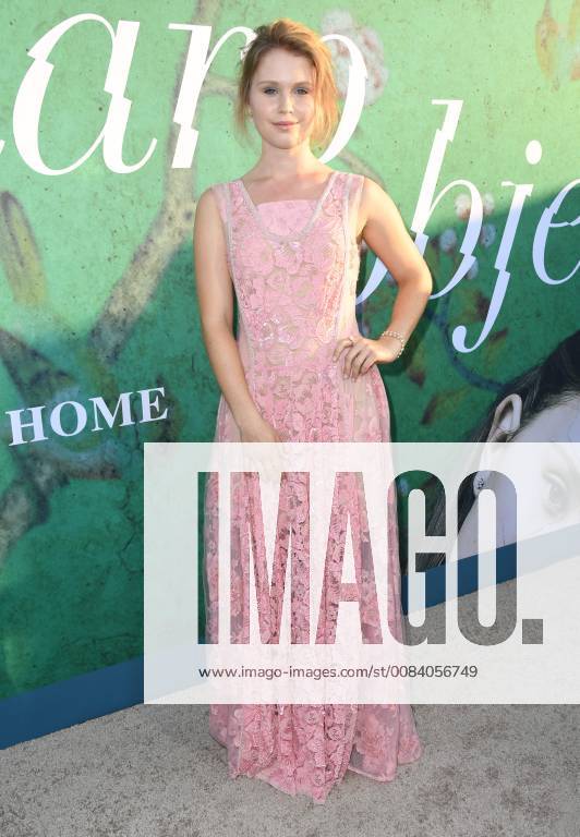 Hollywood, CA, U.S. - 26 June 2018 - Hollywood, California - Eliza Scanlen. HBO s Sharp Objects Los Angeles Premiere held at the Cinerama Dome. Photo Credit: AdMedia Hollywood U.S. - ZUMAa123 20180626_zaa_a123_049
