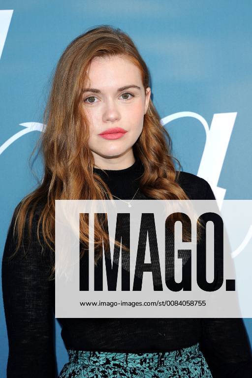 Holland Roden at the Sharp Objects HBO Series Premiere on 26 06 2018 in Los Angeles Sharp Objects HBO Series Premiere in Hollywood Los Angeles 2018
