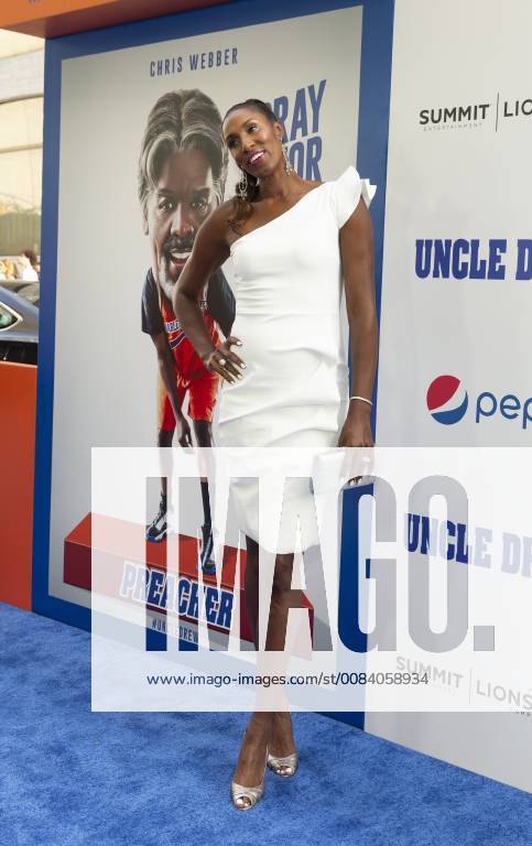 USA: Uncle Drew New York Premiere Lisa Leslie attends the Uncle Drew New York Premiere at Alice Tully Hall Lincoln Center New York New York United States Alice Tully Hall Lincoln Center LevxRadin