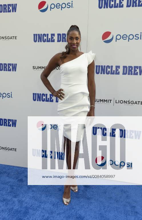 USA: Uncle Drew New York Premiere Lisa Leslie attends the Uncle Drew New York Premiere at Alice Tully Hall Lincoln Center New York New York United States Alice Tully Hall Lincoln Center LevxRadin
