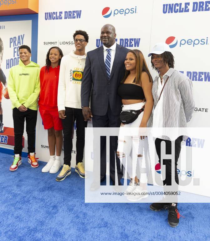 USA: Uncle Drew New York Premiere Shaquille O Neal (C) with his family attends the Uncle Drew New York Premiere at Alice Tully Hall Lincoln Center New York New York United States Alice Tully Hall Lincoln Center LevxRadin