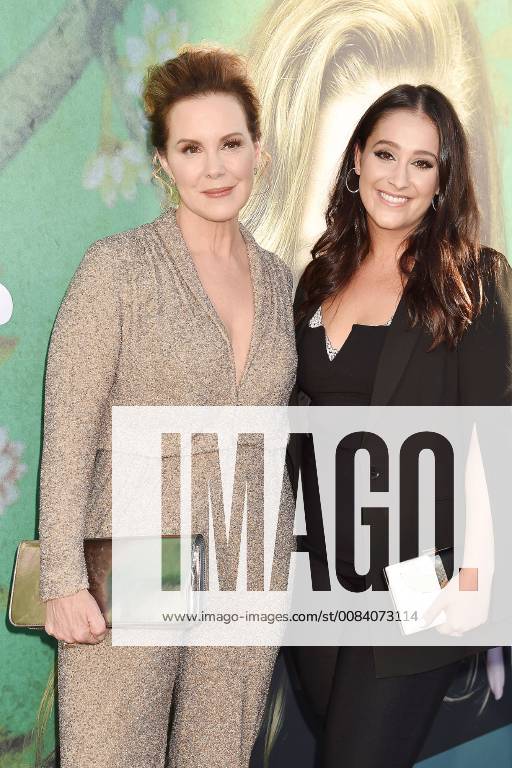 Elizabeth Perkins and her daughter Hannah Jo Philips at Sharp Objects HBO Series Premiere on 26 06 2018 in Los Angeles Sharp Objects HBO Series Premiere in Hollywood Los Angeles 2018