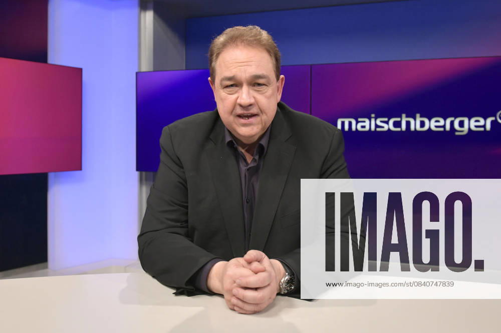 Oliver Kalkofe on the ARD talk show maischberger in Studio Berlin Adlershof Berlin, 18 11 2025 Foto:xM.xBehrensx xFuturexImagex maischberger1811_5103