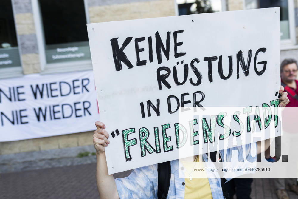Poster with the inscription No armaments in the city of peace during a rally on Anti-War Day 2025 in Osnabrück The VW plant in Osnabrück is on Volkswagens list of sites to be cut Rheinmetall boss Armin Papperger said that the VW plant in Osnabrück was well suited to producing military ve