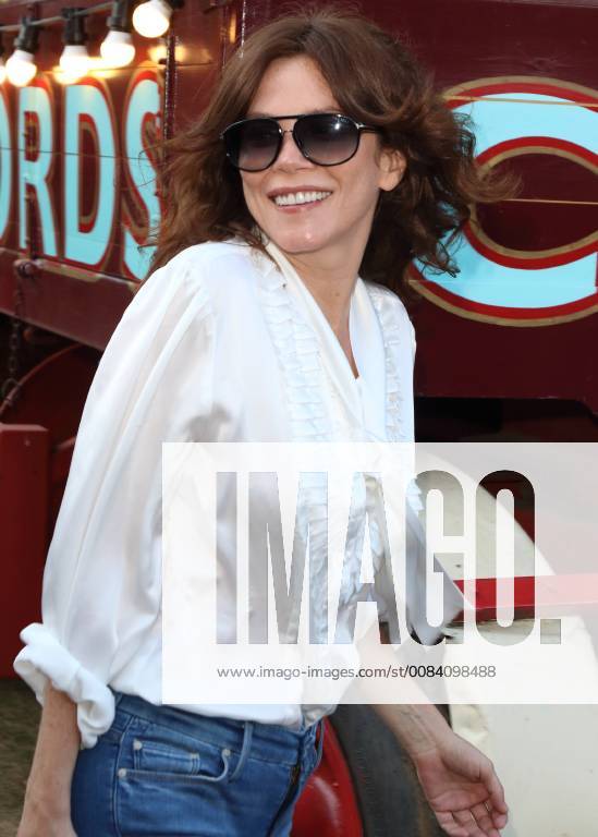 Giffords Circus Press Night London.UK. Anna Friel at the Giffords Circus Press Night at the Chiswick House and Gardens, Chiswick, London. 28th June 2018 LMK73-S1492-290618