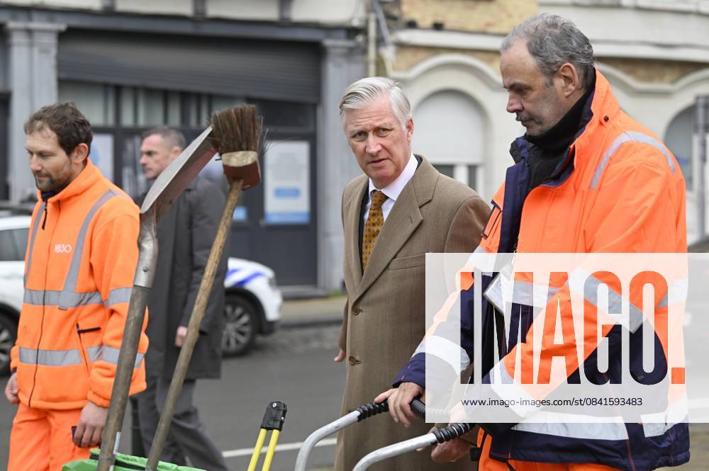 King Philippe visits the municipal depot in Schaerbeek BRUSSELS, BELGIUM - NOVEMBER 25 : King Philippe visits the municipal depot on Avenue Ernest Renan in Schaerbeek. After a short walk around the neighborhood, the King will take part in a round table discussion with municipal and regional officials responsible for public cleanliness, a Schaerbeek public cleanliness worker and representatives of the « Brussel (pou)belle » collective, the « Voltaire-Eenens-Metsys » neighborhood committee and the « Les 40 Comités » umbrella organization on November 25, 2025 in Brussels, Belgium, 25 11 2025 Brussels Belgium