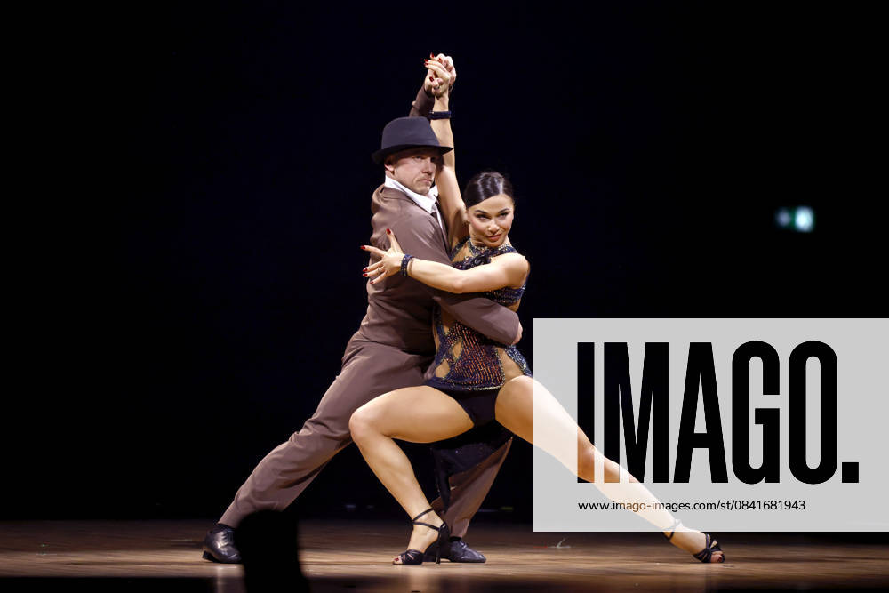 Gymnastics pro Fabian Hambüchen and dancer Anastasia Maruster at Lets Dance The Live Tour in the Lanxess Arena Cologne, 26 11 2025 NRW Germany