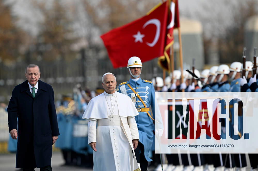 Turkish President Erdogan welcomes Pope Leo XIV with an official ceremony in Ankara ANKARA, TURKIYE - NOVEMBER 27: Turkish President Recep Tayyip Erdogan (L) welcomes Pope Leo XIV (R) with official ceremony at Presidential Complex in Ankara, Turkiye on November 27, 2025. Rasit Aydogan Anadolu Ankara Turkey. Editorial use only. Please get in touch for any other usage.
